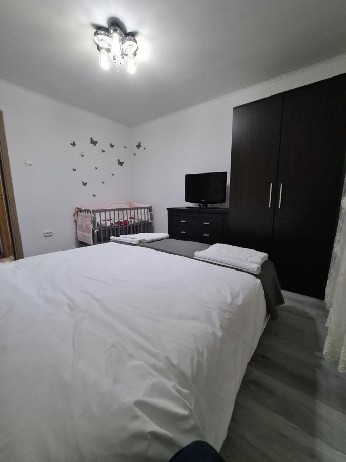 Apartament Ultra Central 1 Apartment Hunedoara Exterior photo